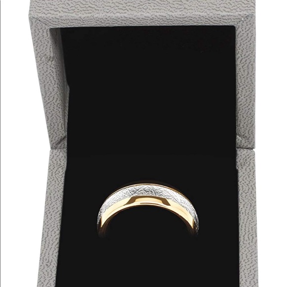 Tungsten men’s gold wedding band - Picture 1 of 2